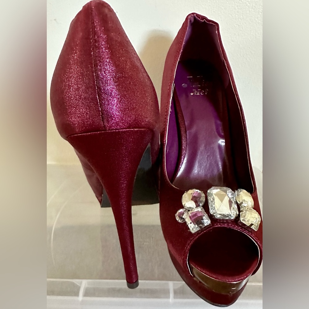 Gorgeous Wine Jeweled Open Toe Heels Size 8 by Miss Me